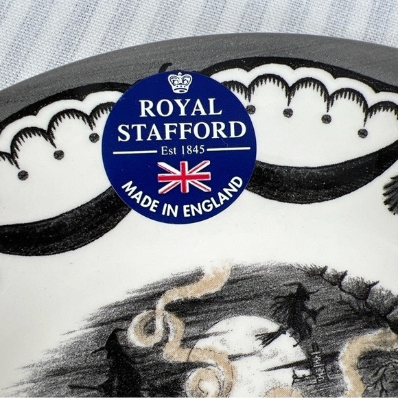 Royal Stafford Halloween Guardian Sorcerer Moon Witch Salad Plates Set of 3 New - Picture 5 of 6